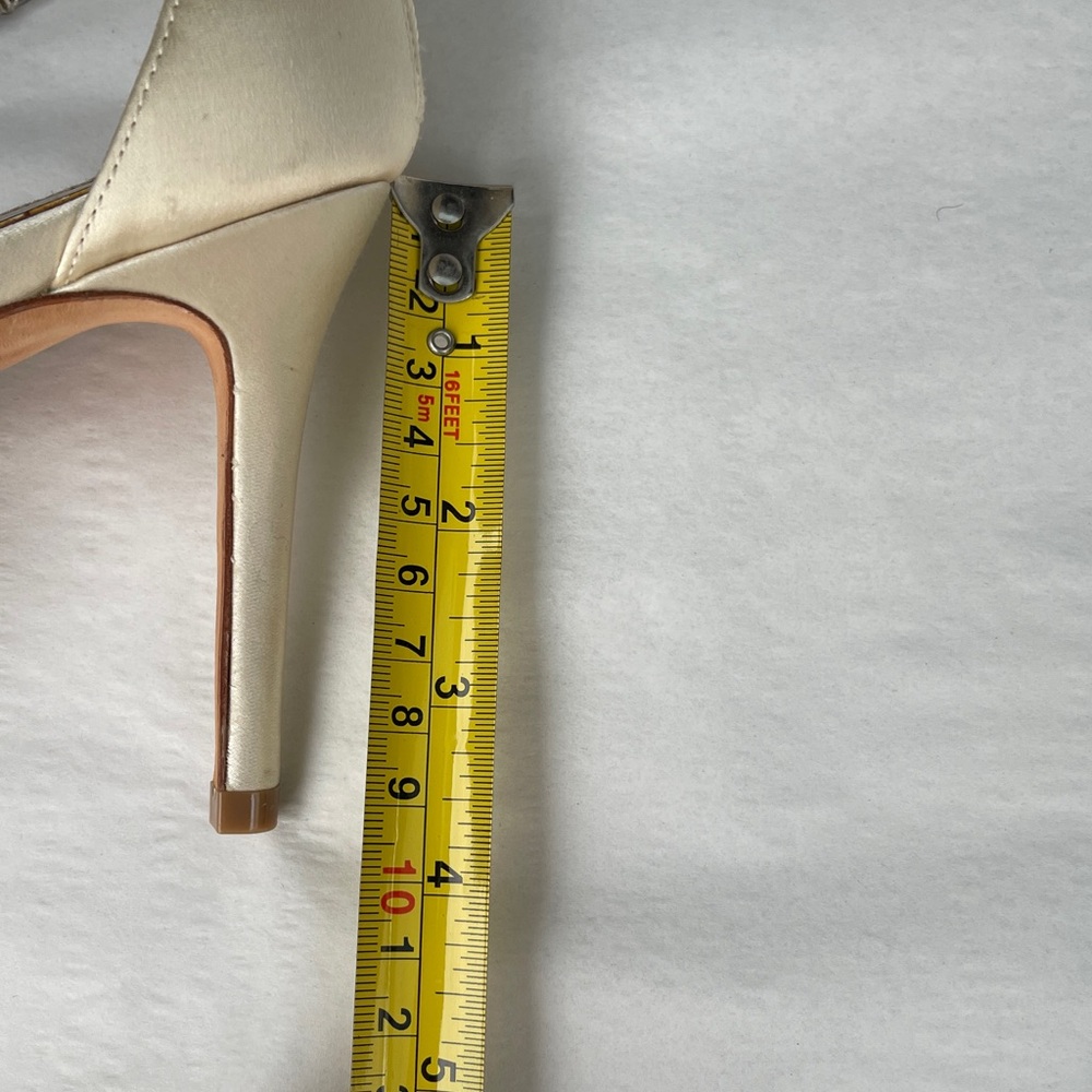 Badgley Mischka Regensia Heels - Picture 13 of 13